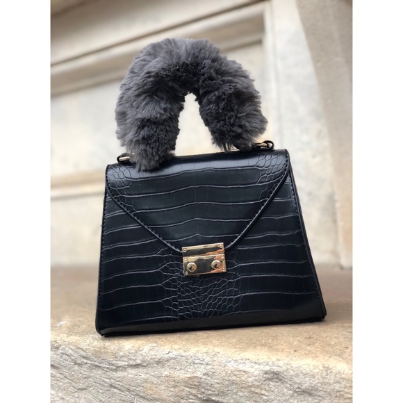 🆕Estella Brown Vegan Faux Fur Top Handle Bag - Picture 8 of 8